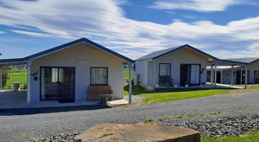 Meander Country Cabins