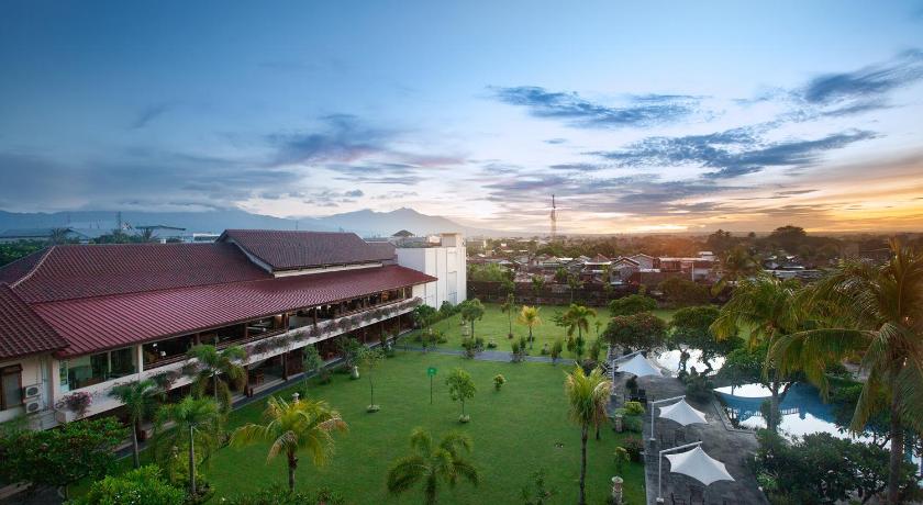 Lombok Raya Hotel - image 37
