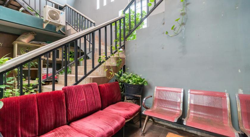 Safaraz Garden near Galaxy Bekasi Mitra RedDoorz - image 12