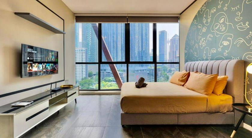 Scarletz Suites KLCC by Minshuku - image 2