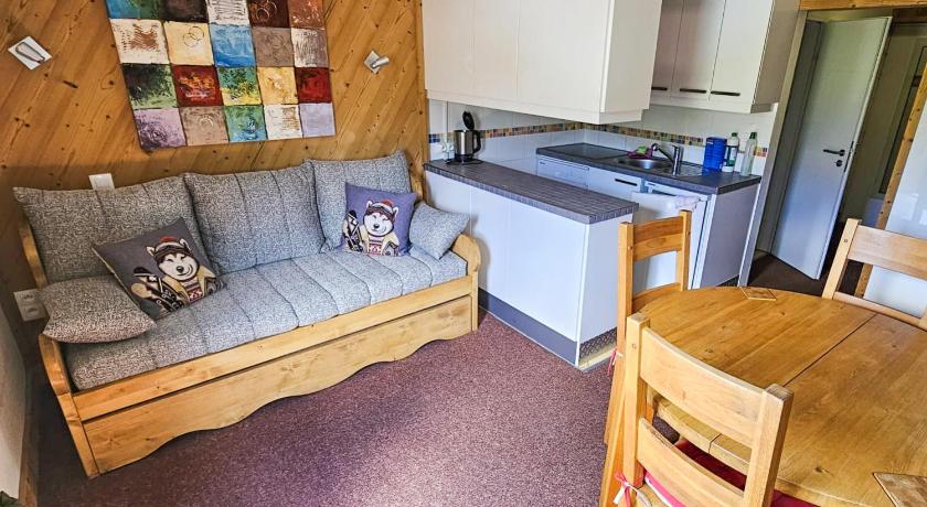 Image of Apartment with Mountain View 23