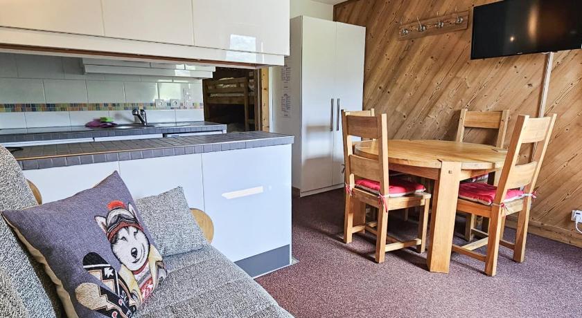 Image of Apartment with Mountain View 12