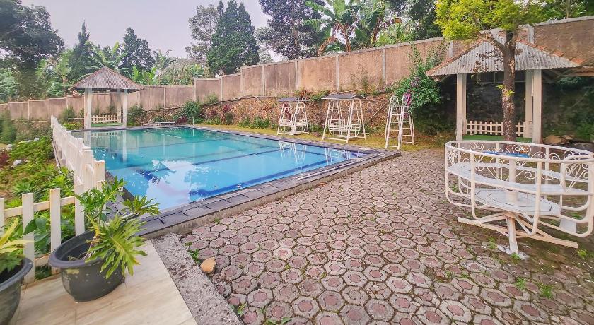 Urbanview Hotel Star Residence Puncak – Bogor, PA