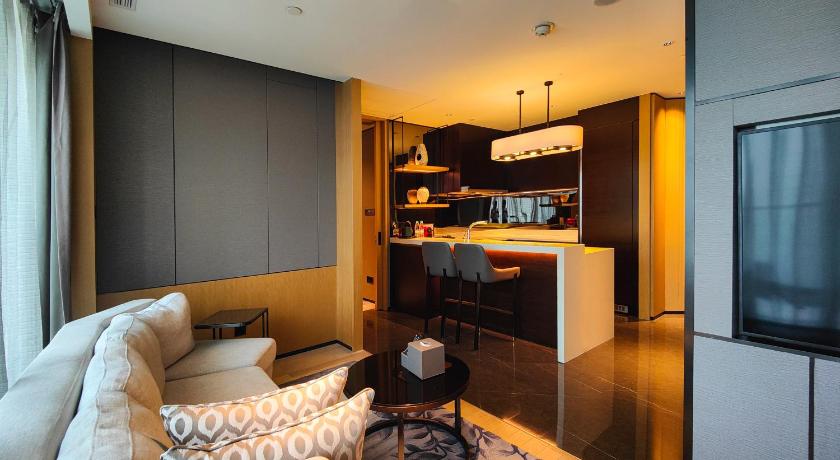 Image of Superior 1 Bedroom Suite 4