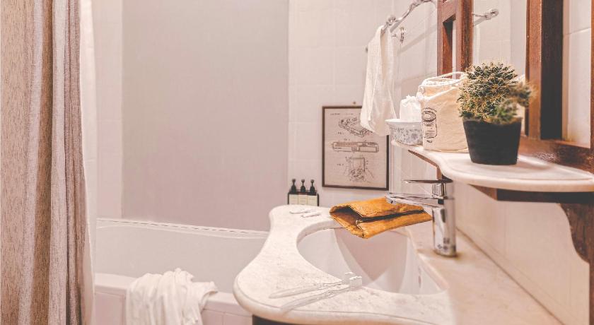 Image of Deluxe Double Room 2