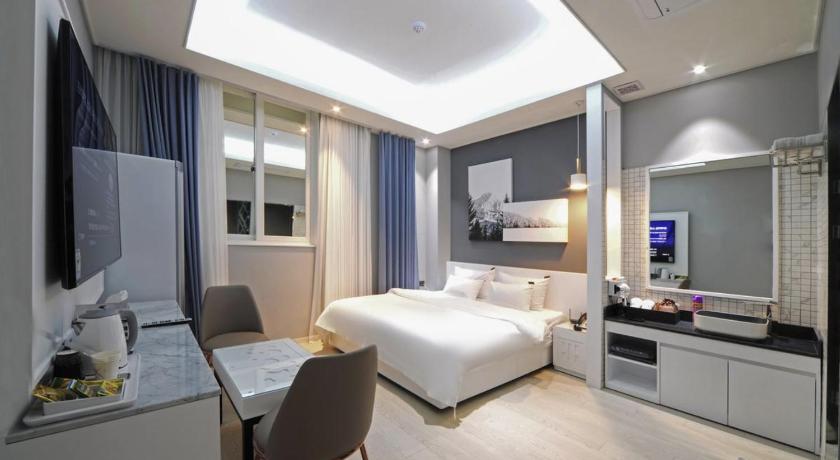 Seosan Seosan Hound Seosan Lake Park 3-Star Hotel suite