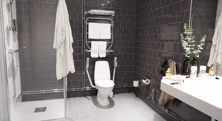 3베드룸 아파트 (Three-Bedroom Apartment) 이미지 2