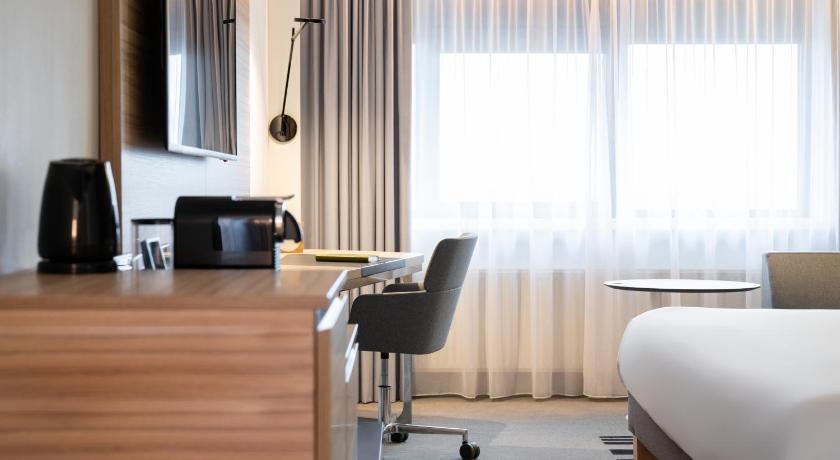 Image of Standard room with 2 single beds 4