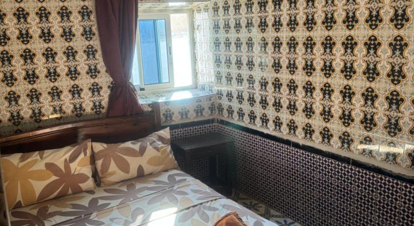 Image of Standard single shared facilities 1