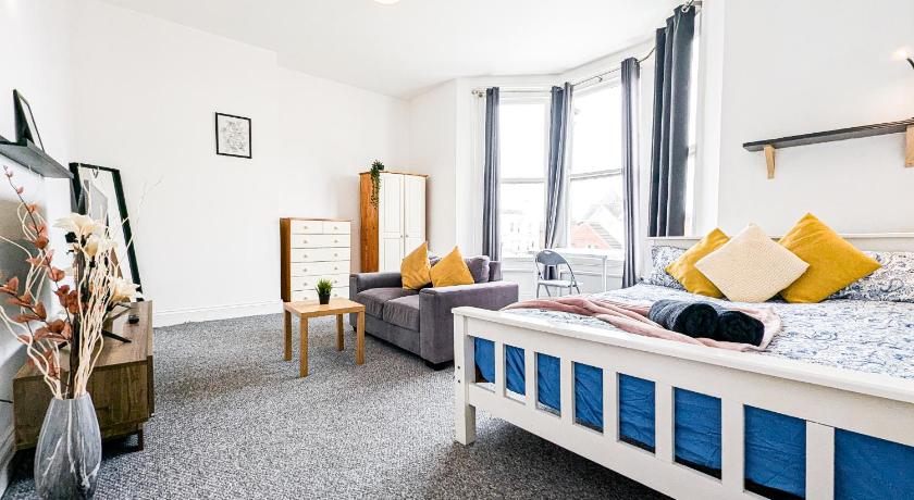 Central Southsea Guest House - image 34