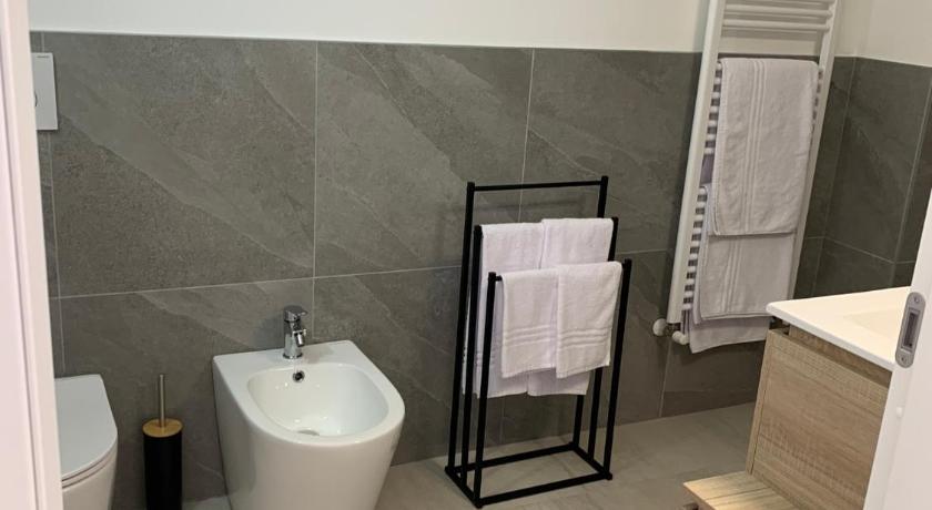 チェザーノ・マデルノ L'Attico 3つ星 ホテル スイート