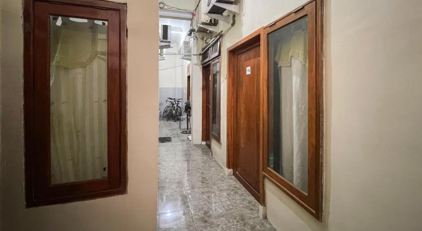 OYO 93987 Suropati 2 Guest House - image 16