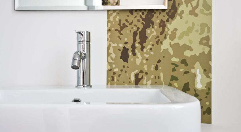 Image of Triple Room 2