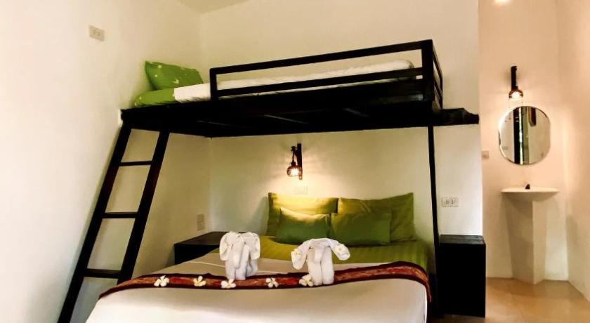 Image of Family Room 0