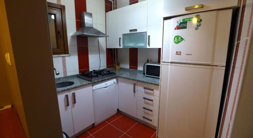 Zendy Suite Hotel - image 12