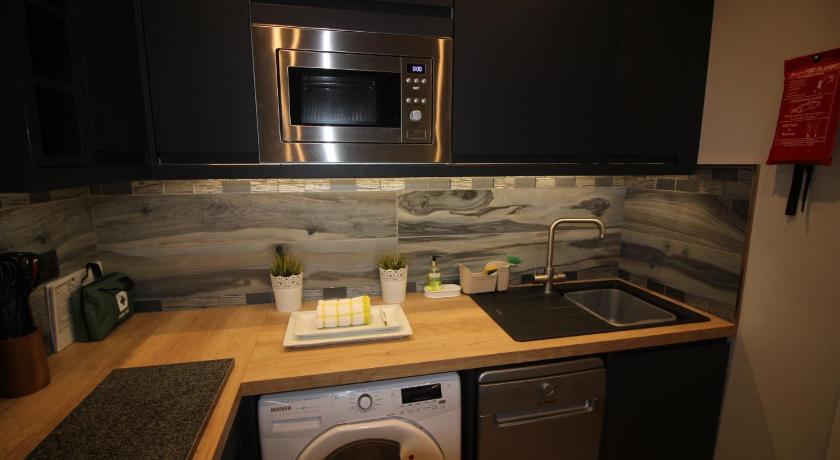 Seabird Apartments - image 7