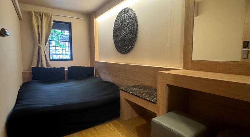 Image of Double Room with Shared Toilet 0