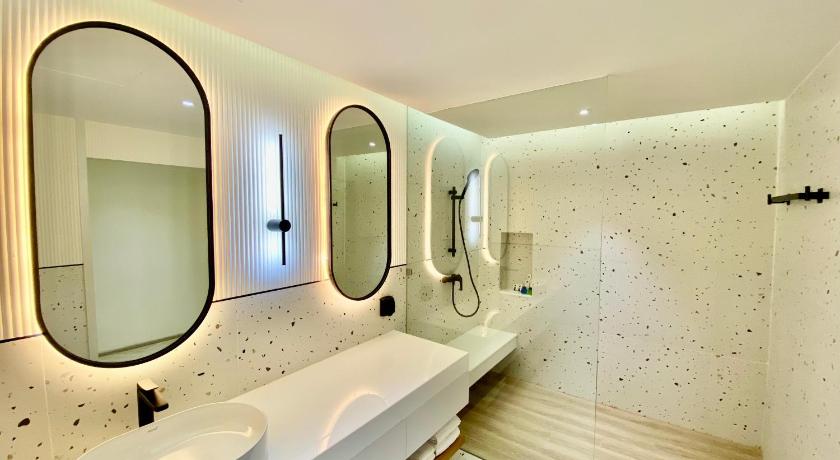 รูปของดีลักซ์ พรีเมียร์ (Deluxe Premier Room) 2