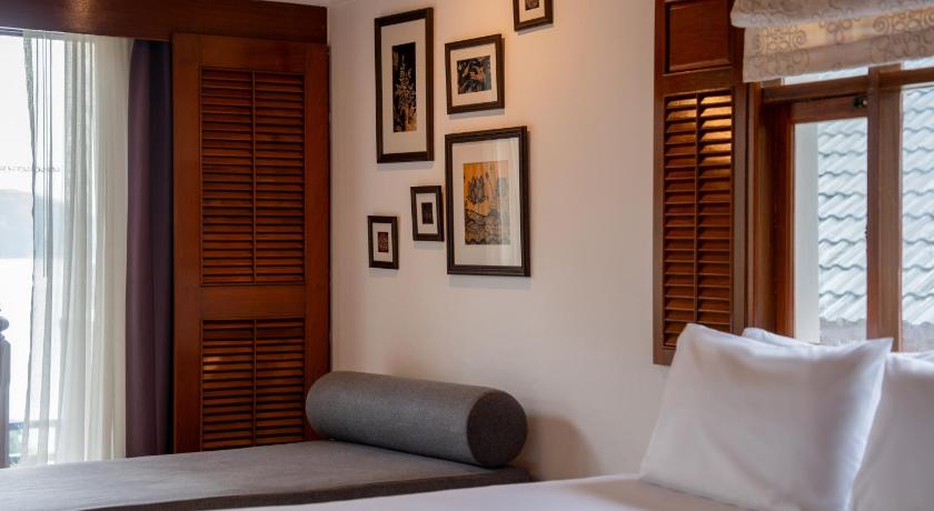 Image of Sea View Hillside with Terrace Bathtub 15