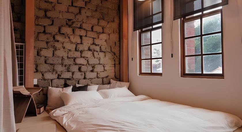 Image of Three-Bedroom Vacation Home 9