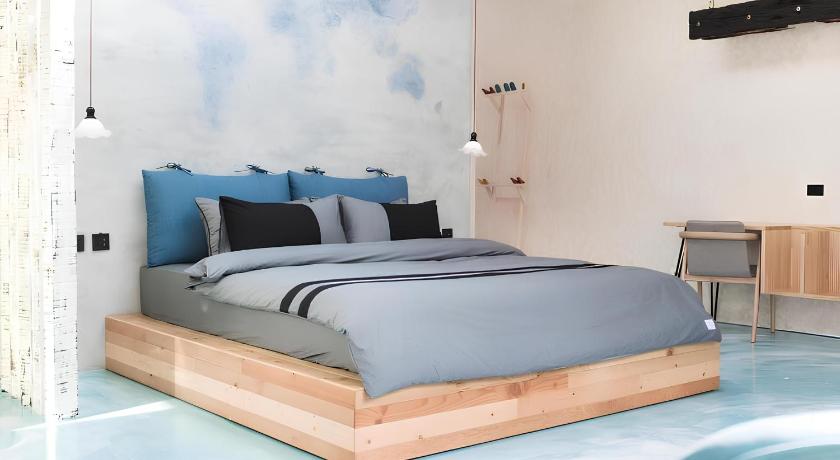 Image of One-Bedroom House 1