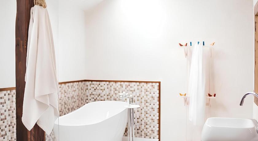 Image of One-Bedroom House 2