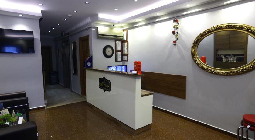 Zendy Suite Hotel - image 5