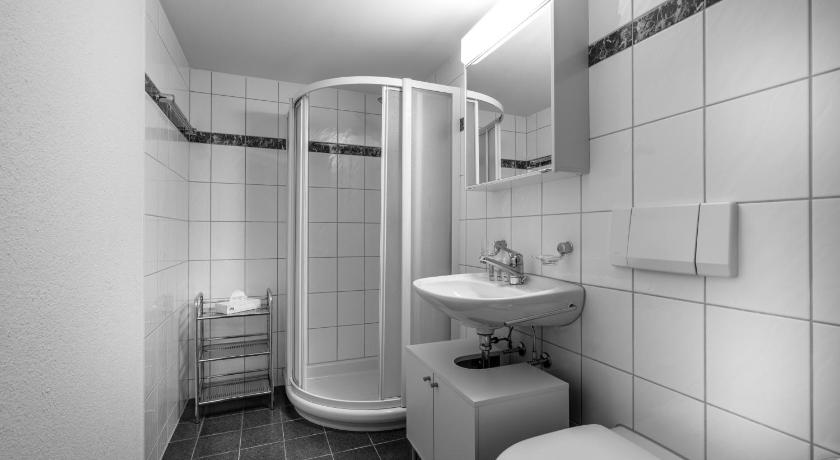 Airhome Zug Neugasse Stadtzentrum photo