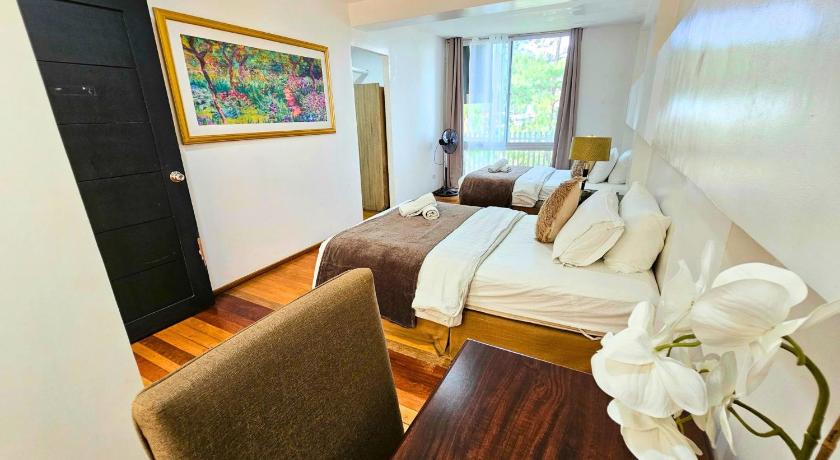 Image of Four-Bedroom Luxury Apartment 4
