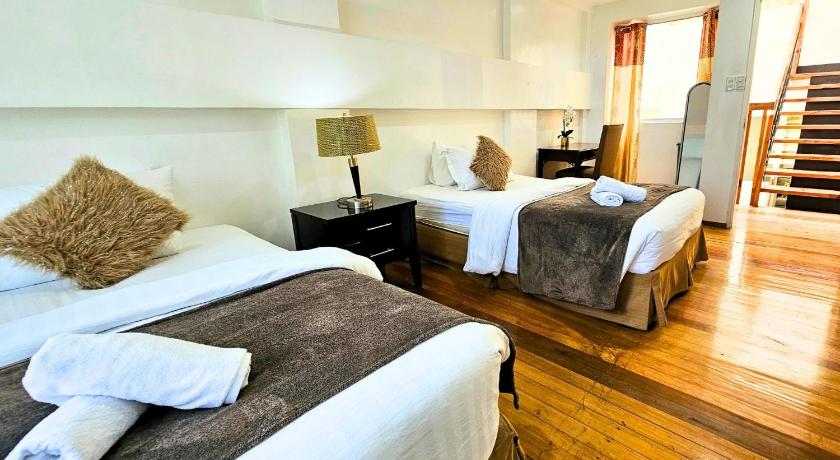 Image of Four-Bedroom Luxury Apartment 5