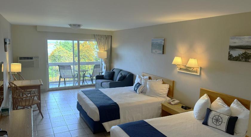 Atlantic Eyrie Lodge