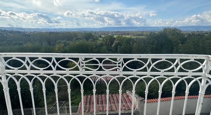 앙드레 부떼옹 Appartement confortable Andrezieux Boutheon 3성급 게스트하우스 수영장