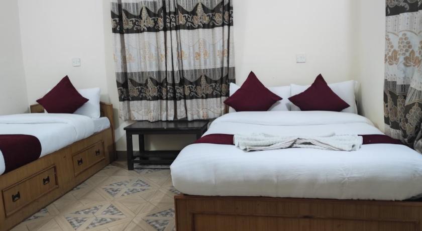 Hotel Lake Garden — Pokhara (2)