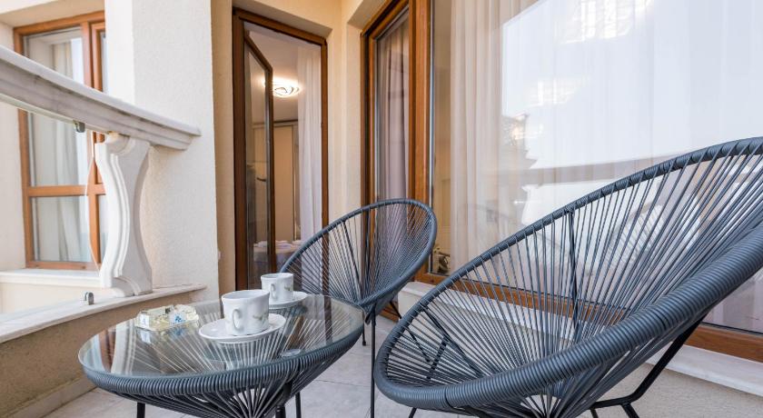 Luxurious and panoramic apartment at the beach. - image 46