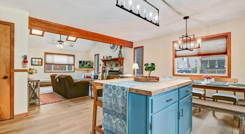 奥尔布赖茨维尔 Rustic Modern Retreat in Poconos 4星级 住宿 泳池
