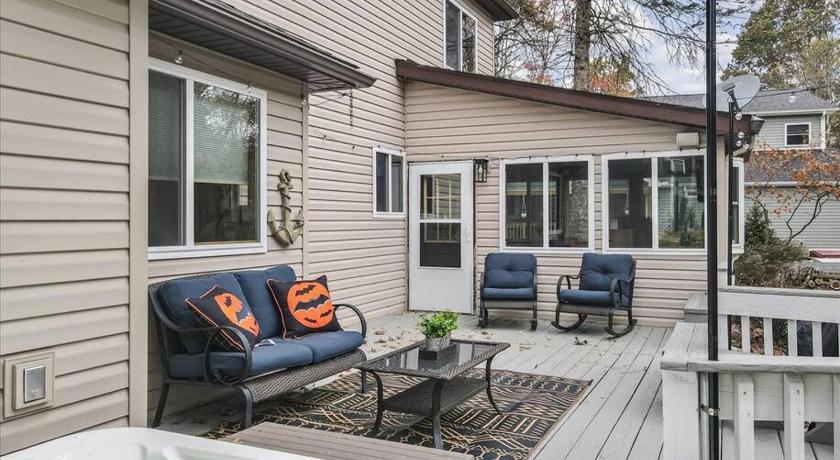 奥尔布赖茨维尔 Rustic Modern Retreat in Poconos 4星级 住宿 套房