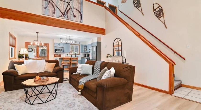 奥尔布赖茨维尔 Rustic Modern Retreat in Poconos 4星级 住宿 大堂