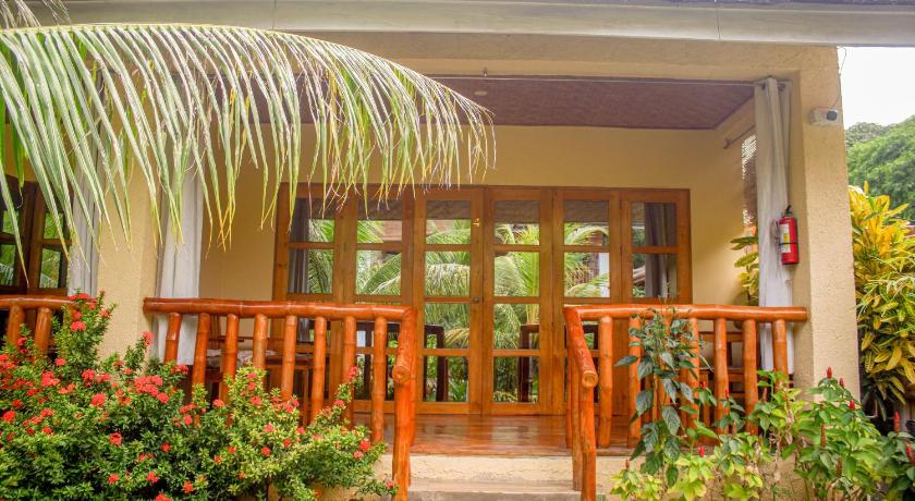 รูปของห้องเตียงใหญ่พร้อมวิวสวนหย่อม (Double Room with Garden View) 1