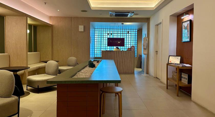 코타키나발루 하퍼 부티크 호텔 앳 수트라 애비뉴 (Harper Boutique Hotel at Sutera Avenue) 호텔 로비