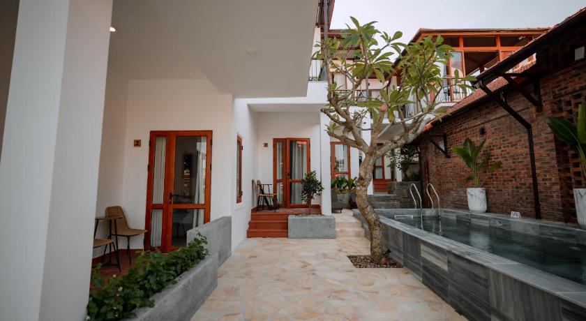 Image of Villa with Garden View 5