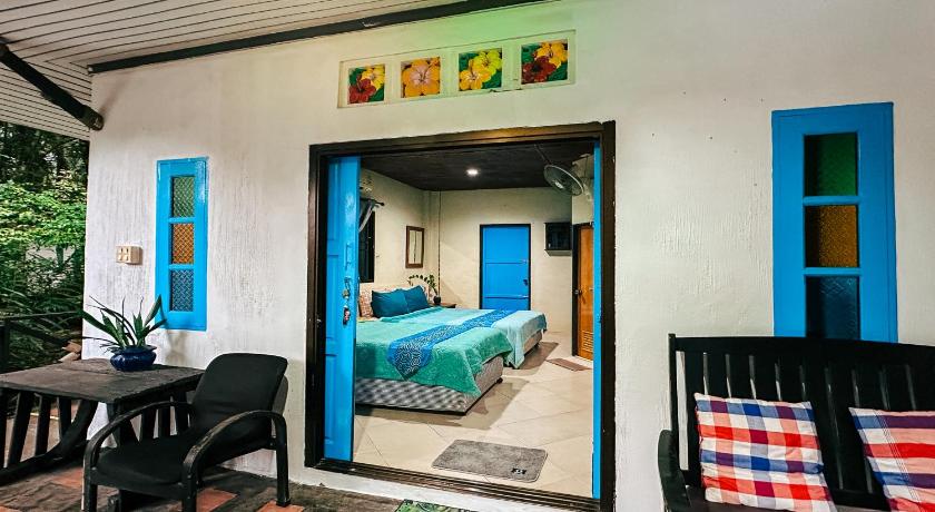 Image of One-Bedroom Bungalow 7