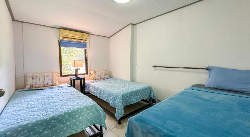 Image of Three-Bedroom House 16