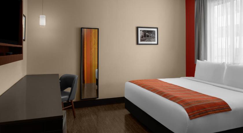 Image of Traditional King Room 5