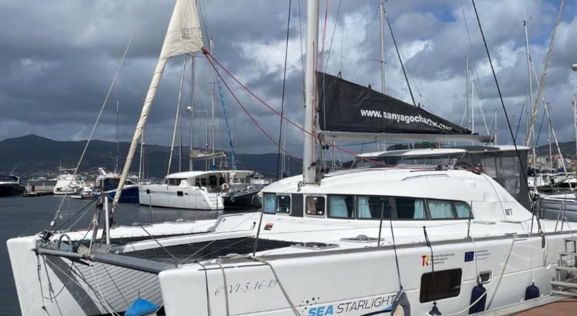Catamaran Orion