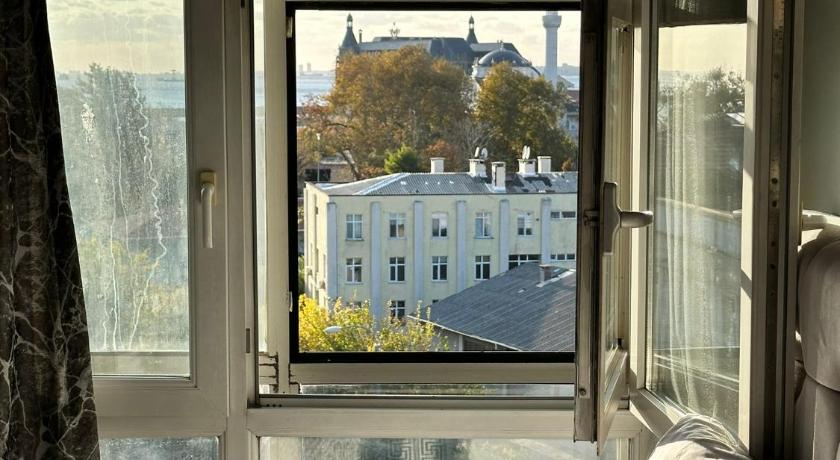 BADE HOTEL - image 12