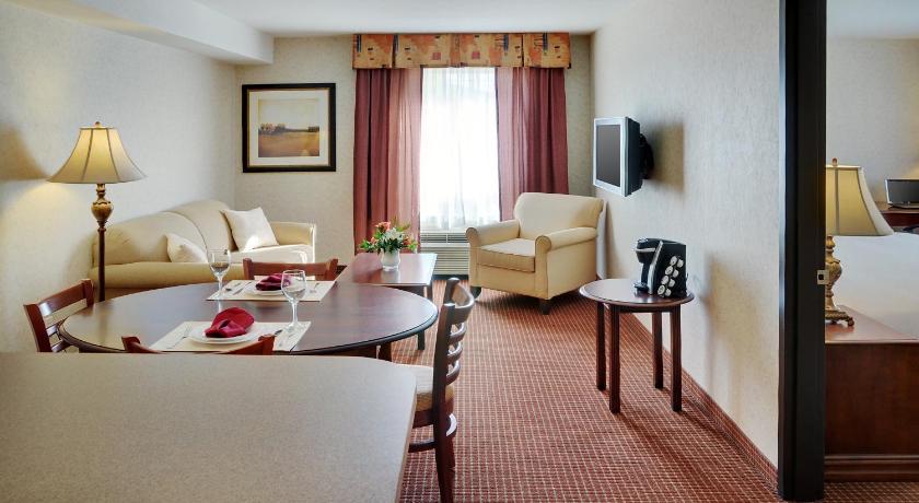 Pomeroy Inn & Suites Fort St. John