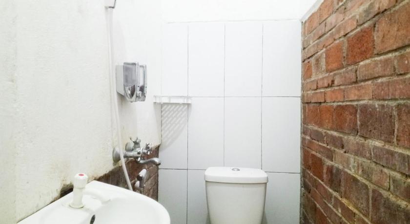 King Puntodewo Guesthouse RedPartner - image 9