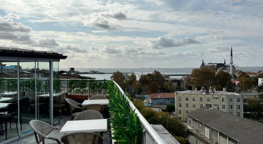 BADE HOTEL - image 2