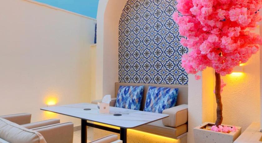 Gardens Hotel Amman - main image