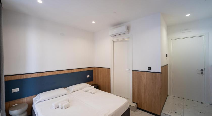 Image of Double or Twin Room with Side Sea View 9